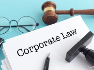 Navigating the Legal Labyrinth: Choosing the Best Corporate Law Firms in NYC